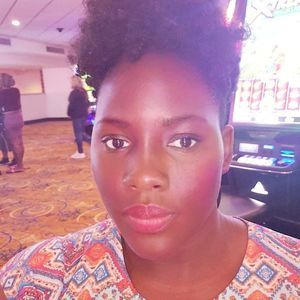 Meet your Posher, Khalia